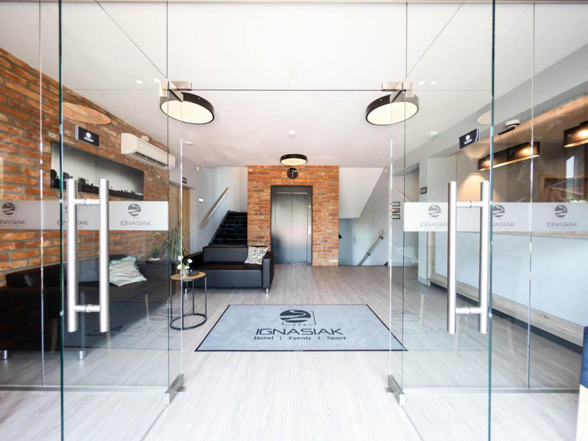 Ignasiak Hotel Wrzesnia Bagian luar foto