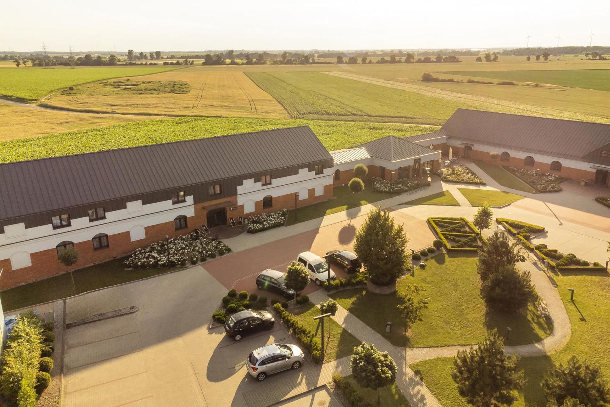 Ignasiak Hotel Wrzesnia Bagian luar foto